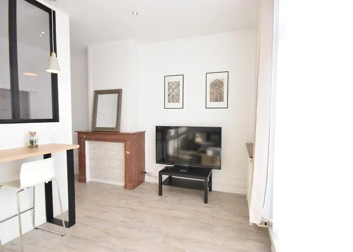 Chic Design - Hyper Centre - Tramway - Free Wifi - Lerelaisdodile12 Apartament